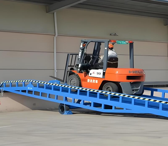 徐州移动式卸货平台（叉车用）